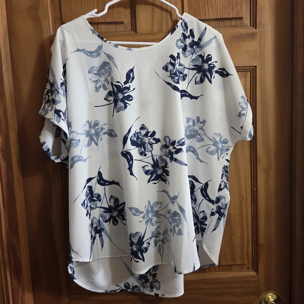 Maurices White and Blue Floral Blouse